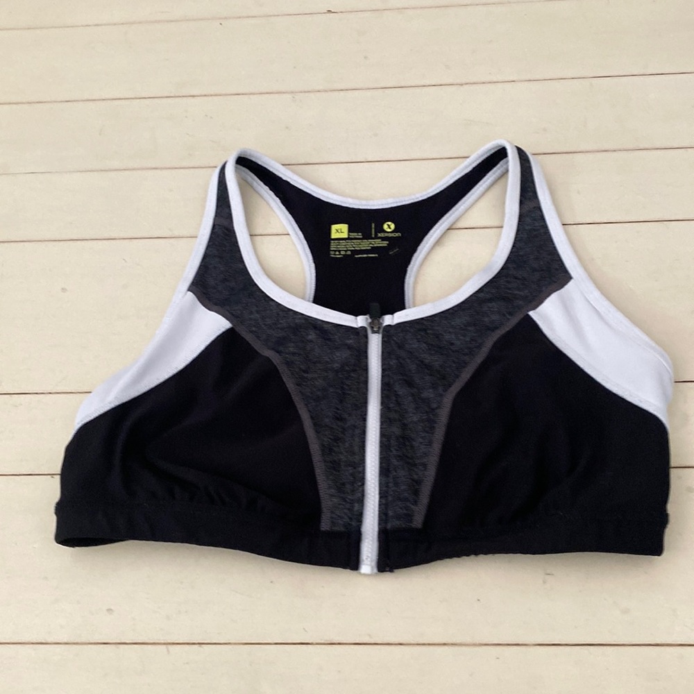 Xersion exercise top . Black, gray & white. Size XL